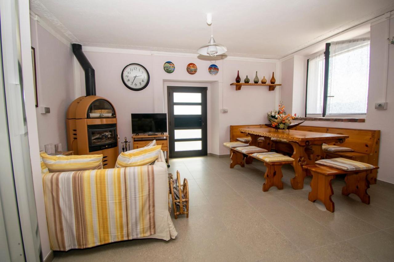 Bellosta Family Country Club Mb Alpe Moiana Armeno ภายนอก รูปภาพ